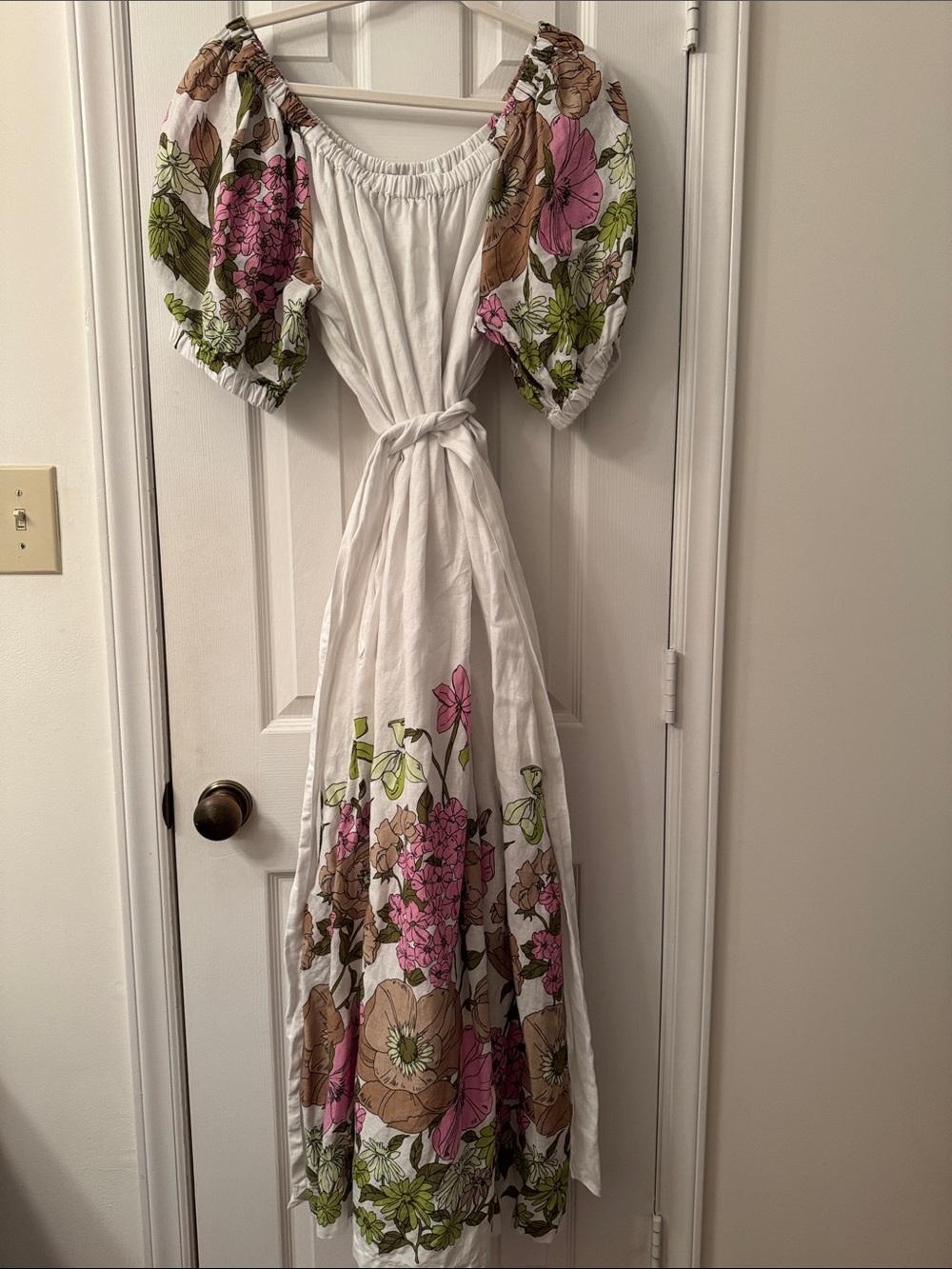 Vineyard Vines White Maxi Dress with Pink, Brown & Green Floral Print